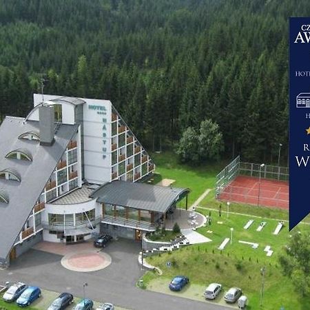 Hotel Nastup Loučná pod Klínovcem Exteriör bild